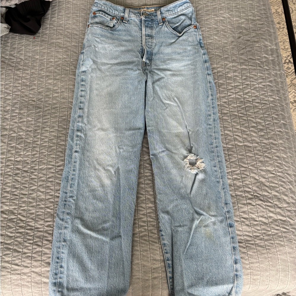 Levi’s Women's Light Blue Straight Leg Jeans